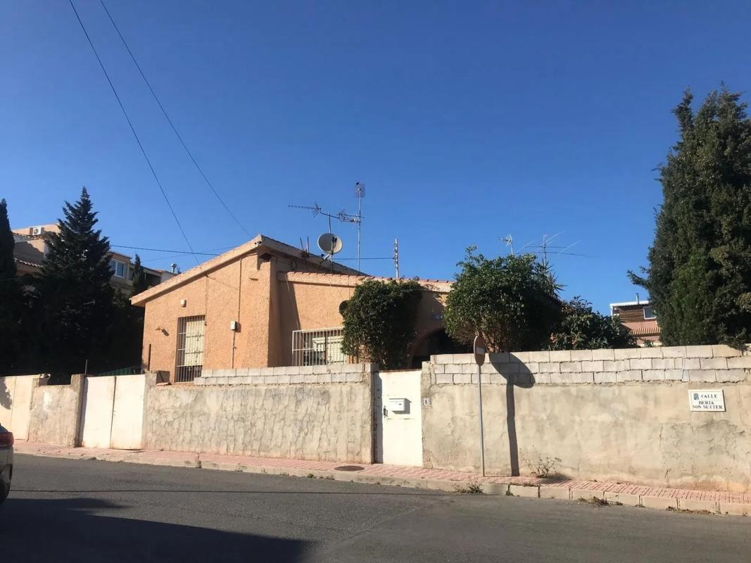 Sprzedaż niezależnego domku jednorodzinnego w Barrio Zona los Frutales, Torrevieja photo 3