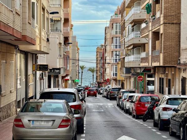 Продажа квартиры на Avenida de las Habaneras, Торревьеха
thumbnail 1