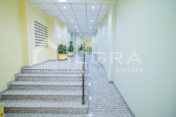 Продажа квартиры на Calle Ramón Gallud, 164, Торревьеха
photo 1