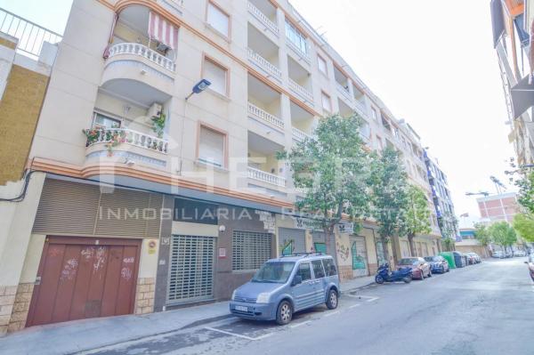 Продажа квартиры на Calle Ramón Gallud, 164, Торревьеха
thumbnail 1