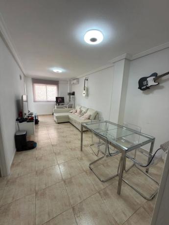 Продажа квартиры на Calle Ulpiano, 59, Торревьеха
photo 1