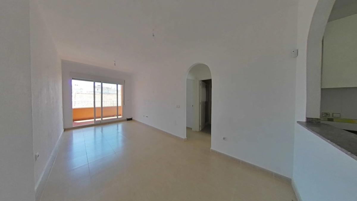 Venta de piso en Calle de Pedro Lorca, Torrevieja
 photo 2