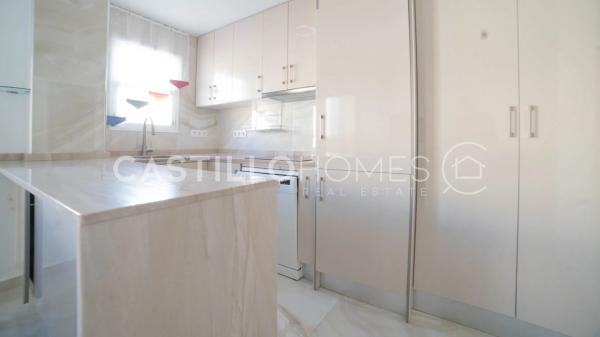 Ático en venta en  Calle Félix Rodríguez de la Fuente, 8, Torrevieja photo 4