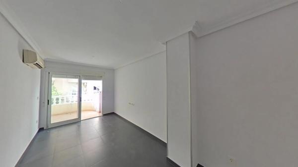 Продажа квартиры на Calle Radio Murcia, Торревьеха
photo 1
