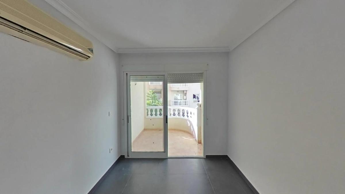 Venta de piso en Calle Radio Murcia, Torrevieja
photo 3