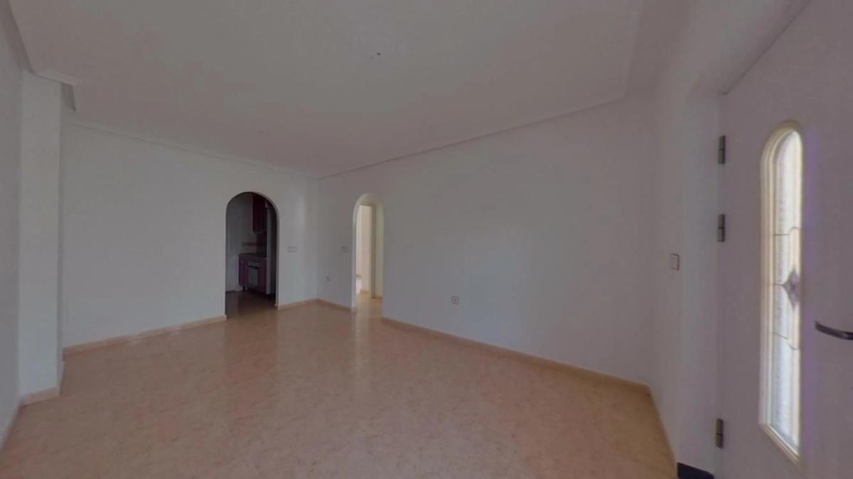 Venta de piso en Calle paris, Torrevieja
photo 2