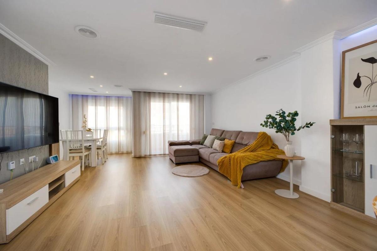 Venta de piso en Calle Antonio Machado, Torrevieja
 photo 2