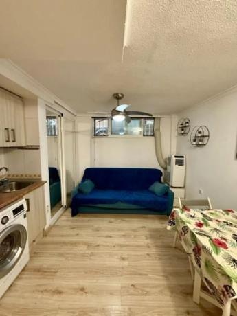 Estudio en venta en Calle Almudena, Torrevieja thumbnail 1