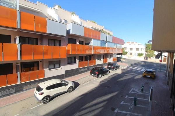 Venta de piso en Calle Manuel Galián, Torrevieja
 photo 2