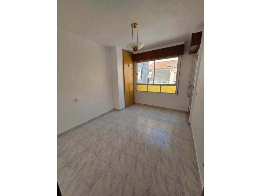 Venta de piso en Calle Concordia, Torrevieja
 photo 2