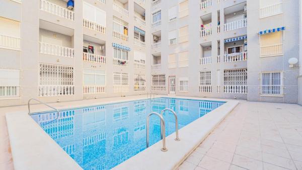 Sprzedaż mieszkania w Calle los Gases, 50, Torrevieja
photo 1