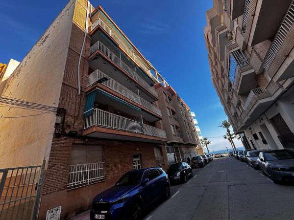 Продажа квартиры на Calle Navegantes, Торревьеха
thumbnail 1