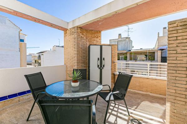 Продажа квартиры на Barrio Las Piscinas Naturales, Торревьеха
photo 1