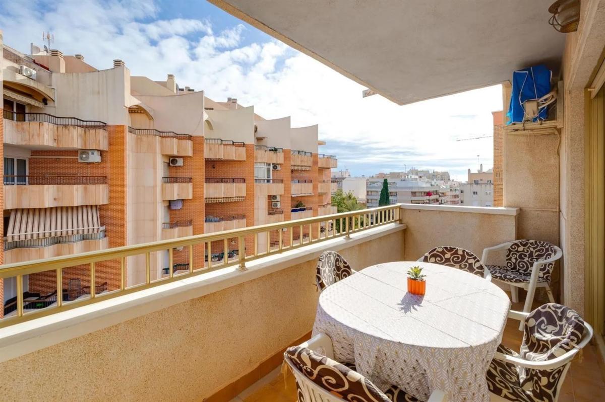 Venta de piso en Calle Félix Rodríguez de la Fuente, Torrevieja
 photo 3