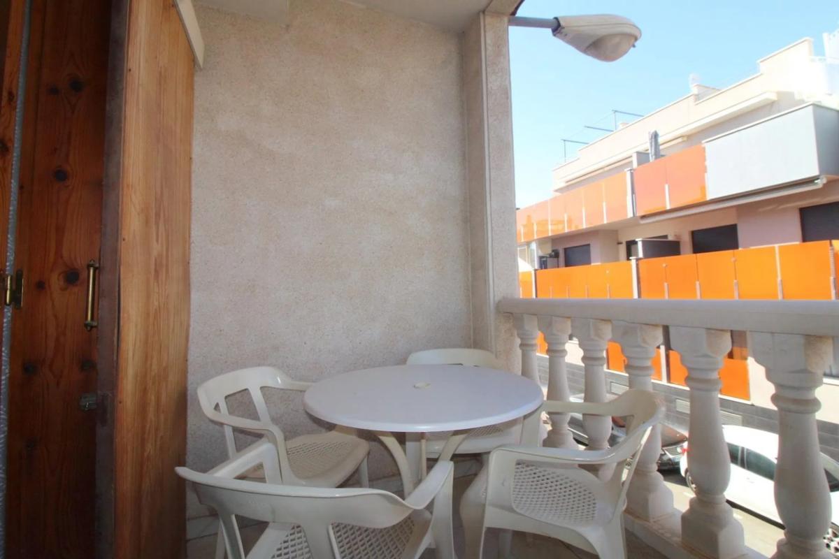 Sale of apartment in Calle Manuel Galián, Torrevieja
 photo 2