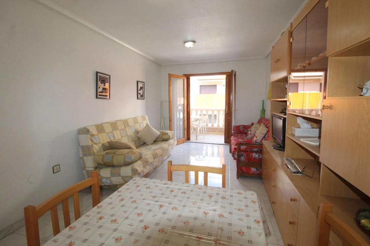 Sale of apartment in Calle Manuel Galián, Torrevieja
 photo 4