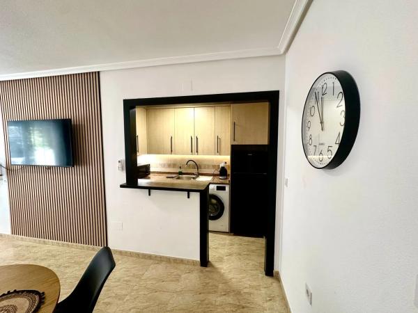 Продажа квартиры на Calle Bergantin, Торревьеха
photo 1