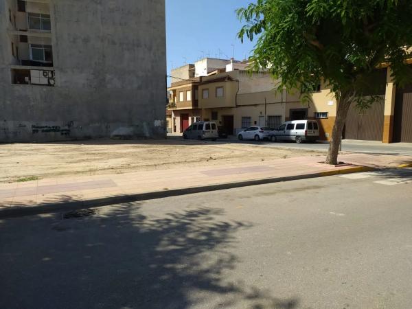 Terreno en calle Juan Carlos I, 28 thumbnail 1