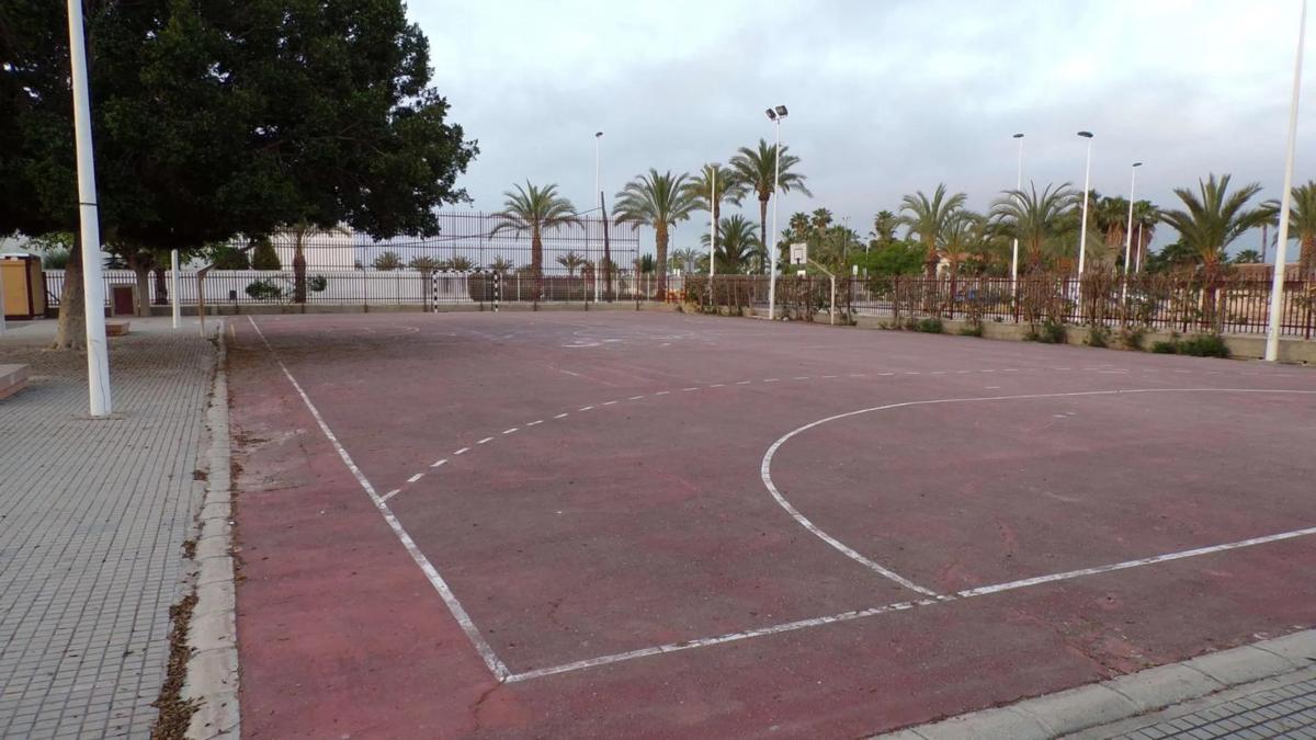 Terreno en venta en Elche / Elx, Alicante photo 1