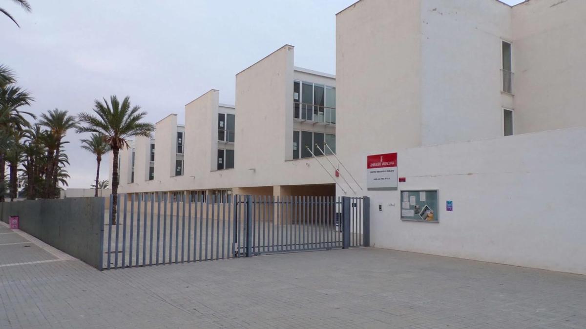 Terreno en venta en Elche / Elx, Alicante photo 2