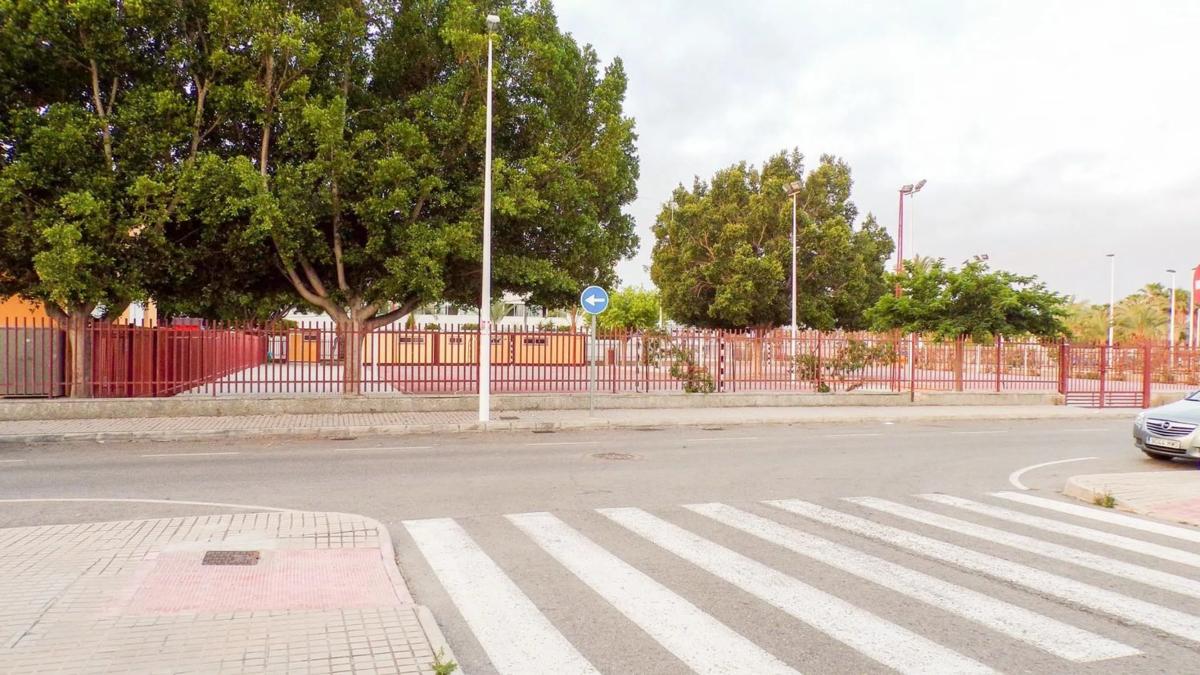 Terreno en venta en Elche / Elx, Alicante photo 4