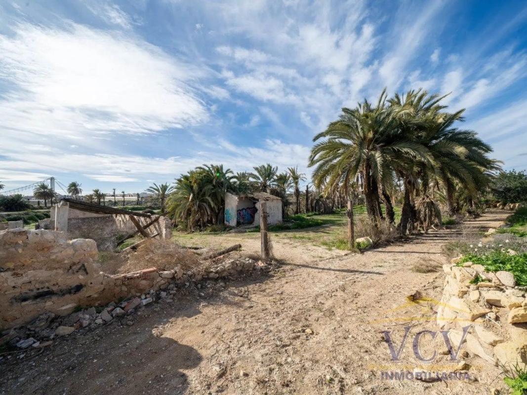 Terreno en venta en Elche / Elx, Alicante photo 4