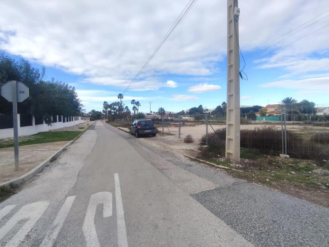 Terreno en venta en Elche / Elx, Alicante photo 1