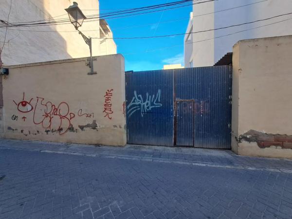 Terreno en calle Major del Raval thumbnail 2