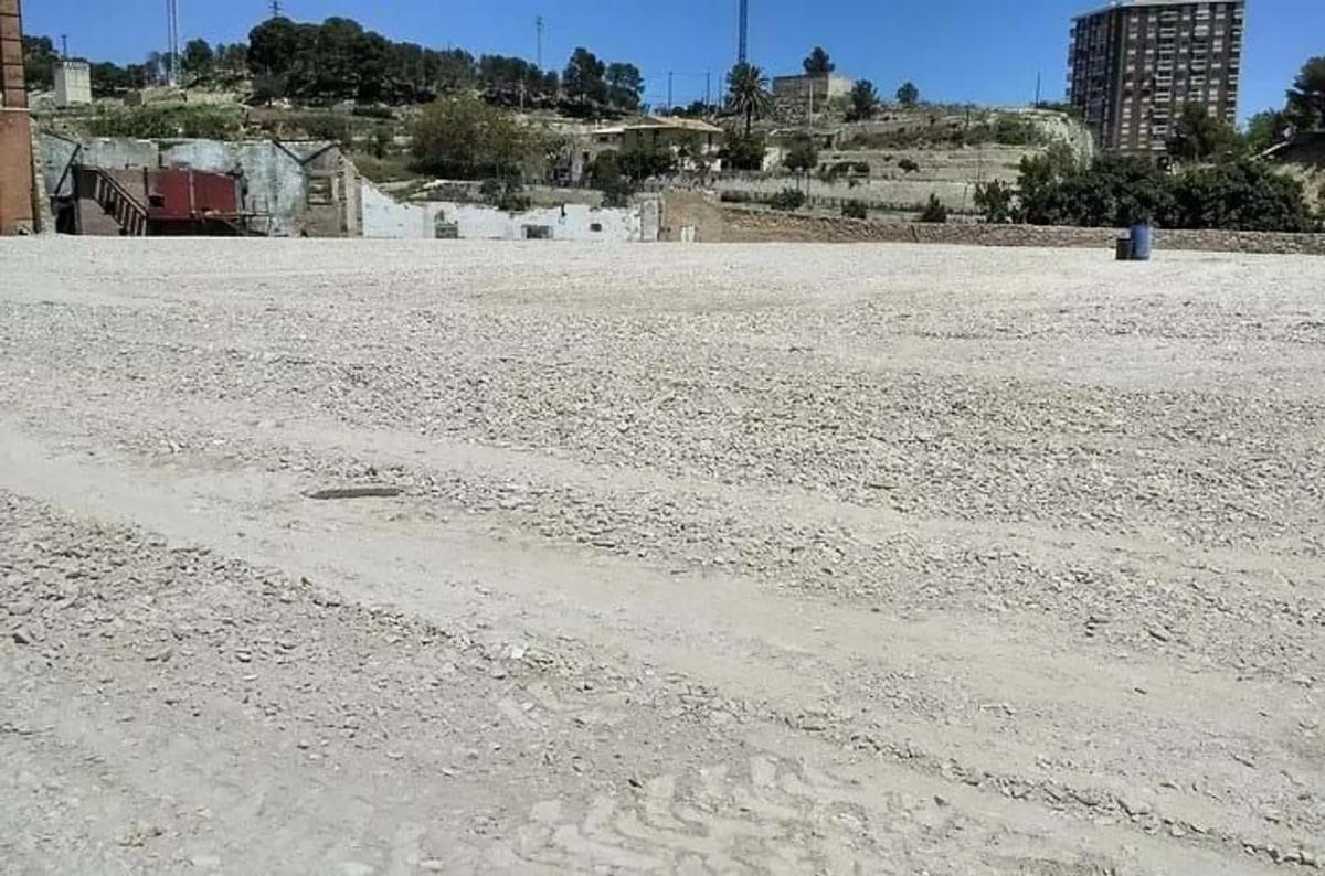 Terreno en venta en Alicante / Alacant, Alicante photo 1