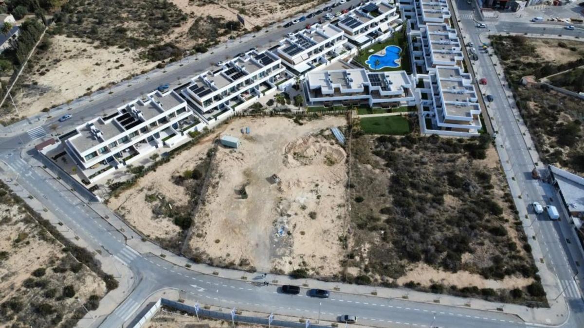 Land for sale in Alicante, Alicante photo 2
