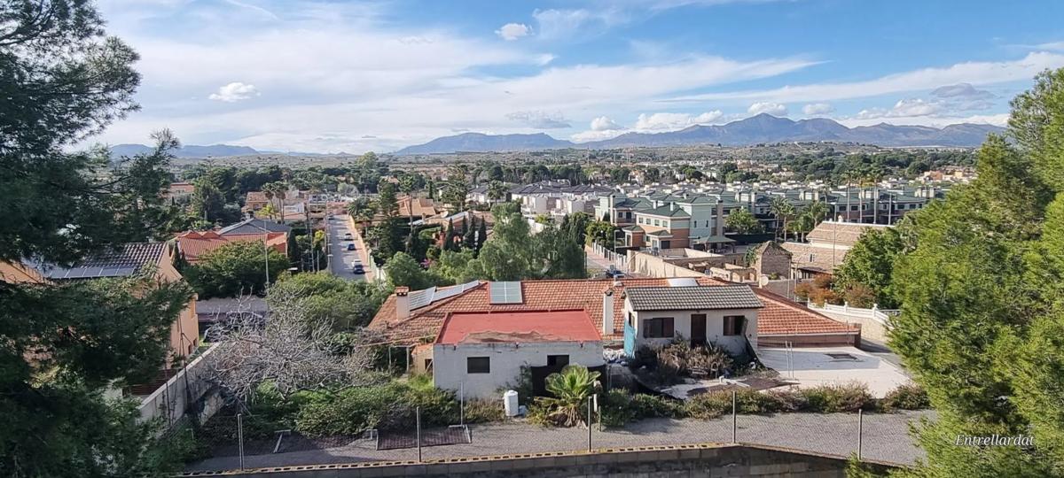 Terreno en venta en Mutxamel, Alicante photo 2