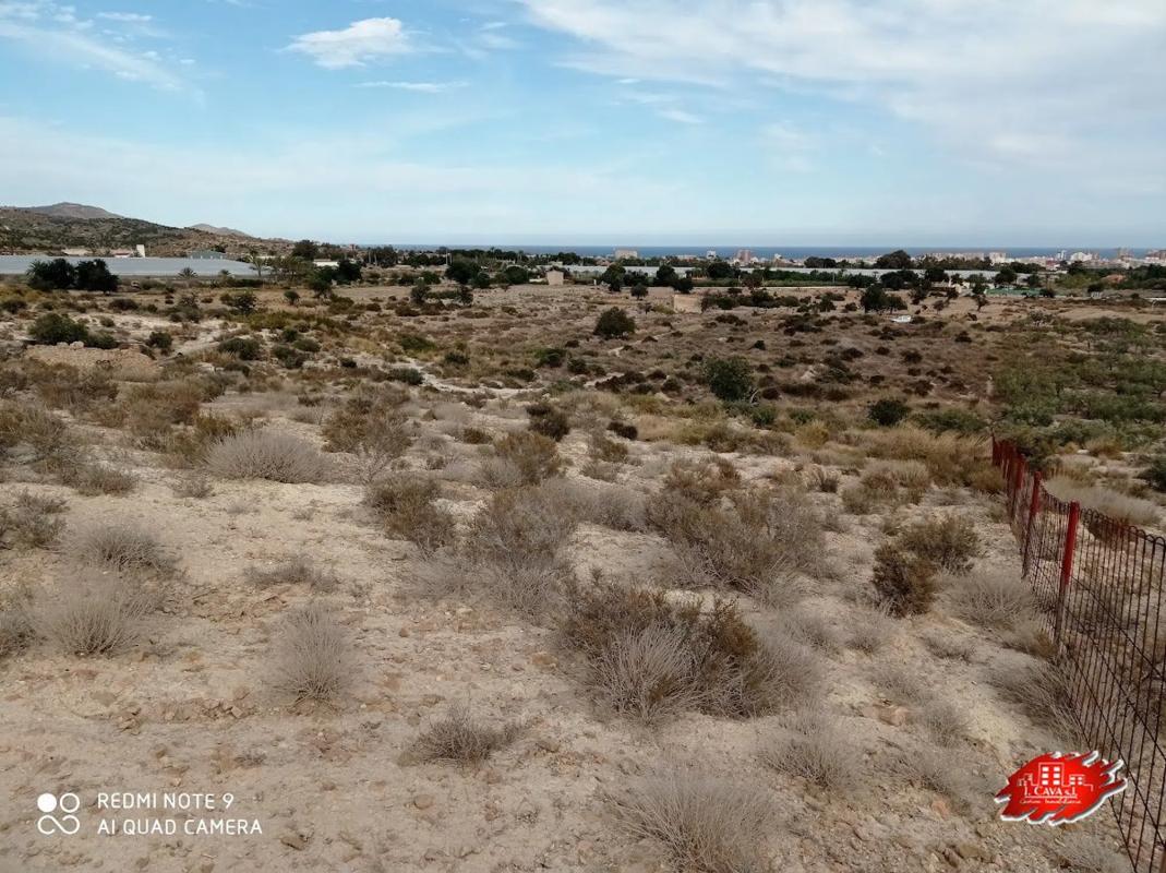 Terreno en venta en Mutxamel, Alicante photo 2