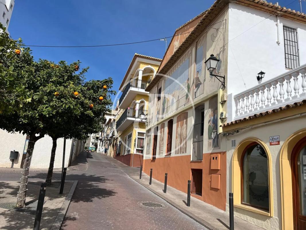 Terreno en venta en Calpe, Alicante photo 2
