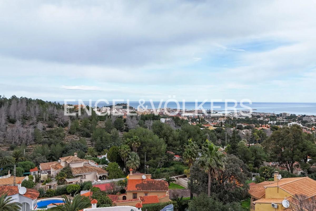Terreno en venta en Denia, Alicante photo 4
