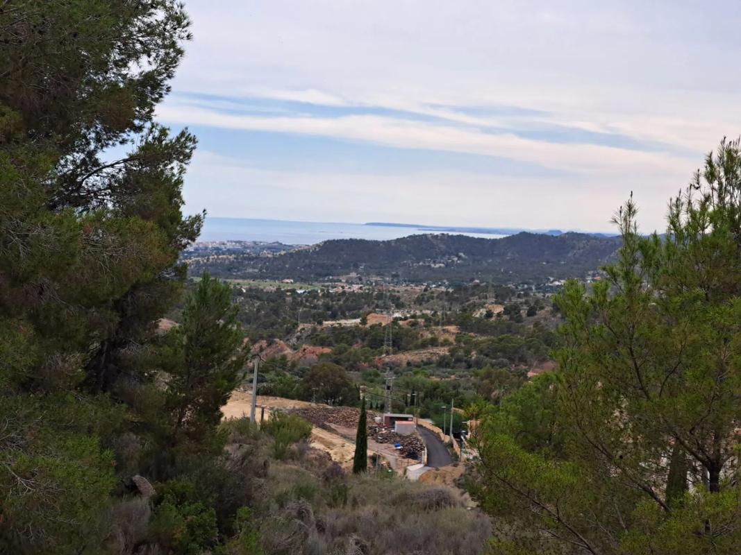 Terreno en venta en Finestrat, Alicante photo 1