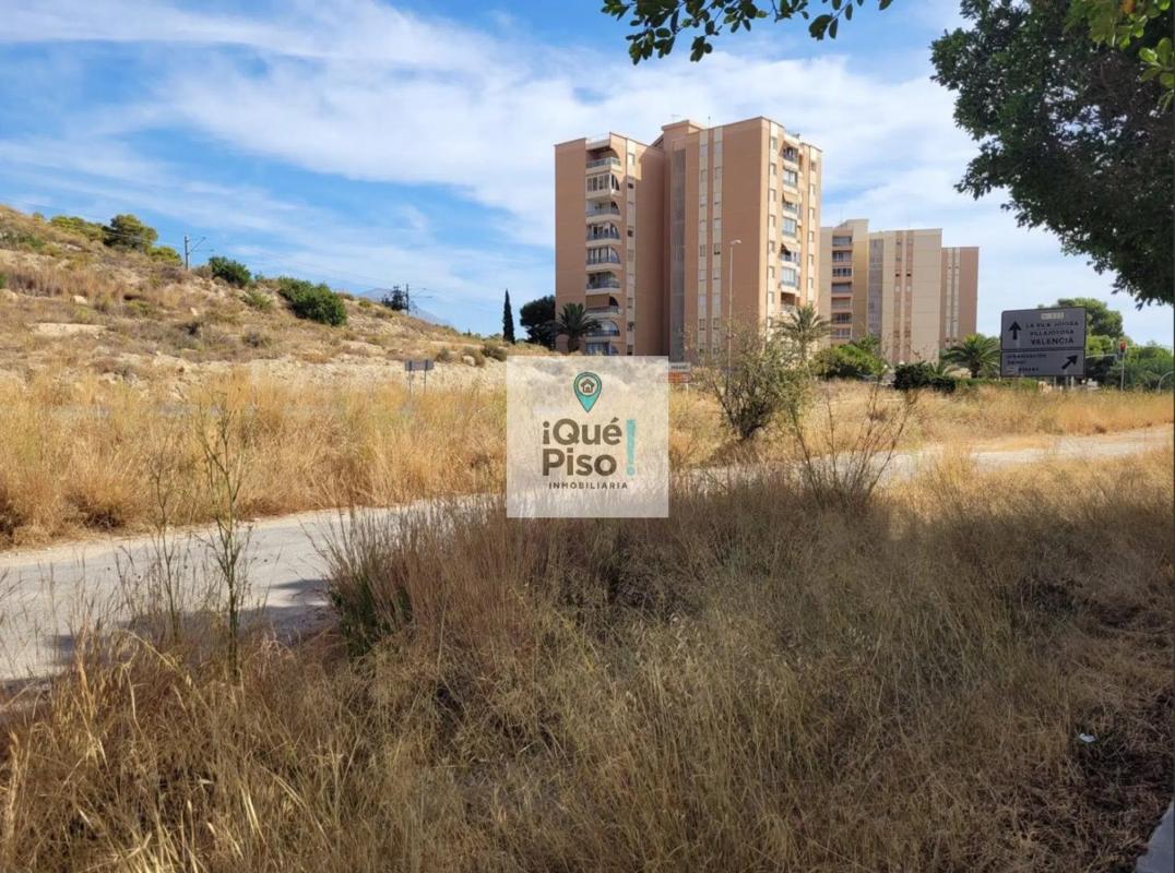 Terreno en venta en La Villajoyosa / Vila Joiosa, Alicante photo 1