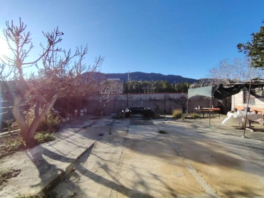 Terreno en venta en Hondón de las Nieves, Alicante photo 1