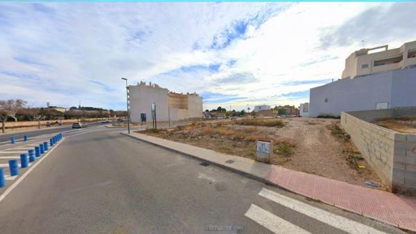 Terreno en calle Luis de Góngora, 5 e thumbnail 2