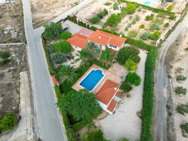 Chalet independiente en venta en Calle Níscalo, Moralet
thumbnail 1