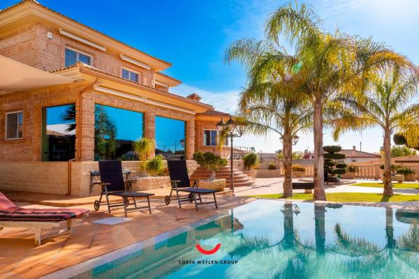 Independent chalet for sale in Calle Cactus, San Vicente del Raspeig
thumbnail 2