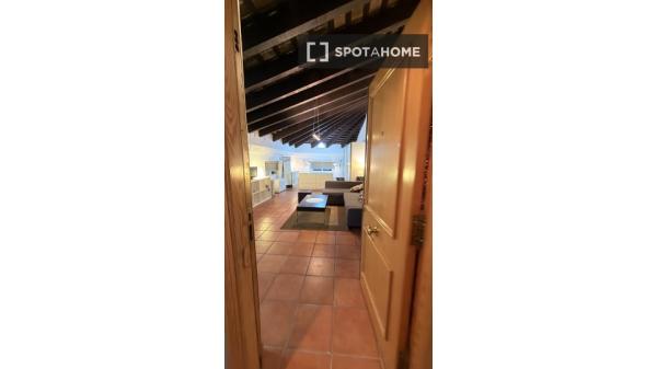 Estudio en alquiler en Carrer del Comte de Montornés, València photo 4