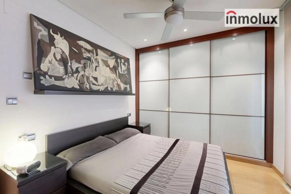 Chalet independiente en venta en Calle Alfonso X El Sabio, Elche / Elx
 photo 2