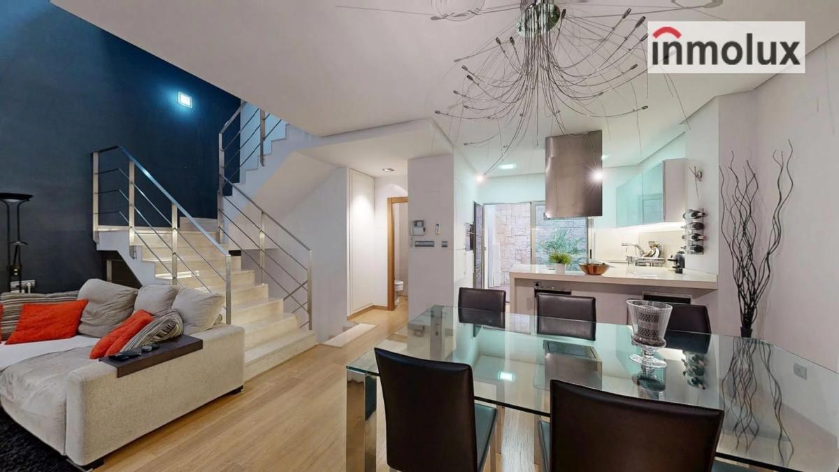 Sale of independent chalet in Calle Alfonso X El Sabio, Elche / Elx
photo 4