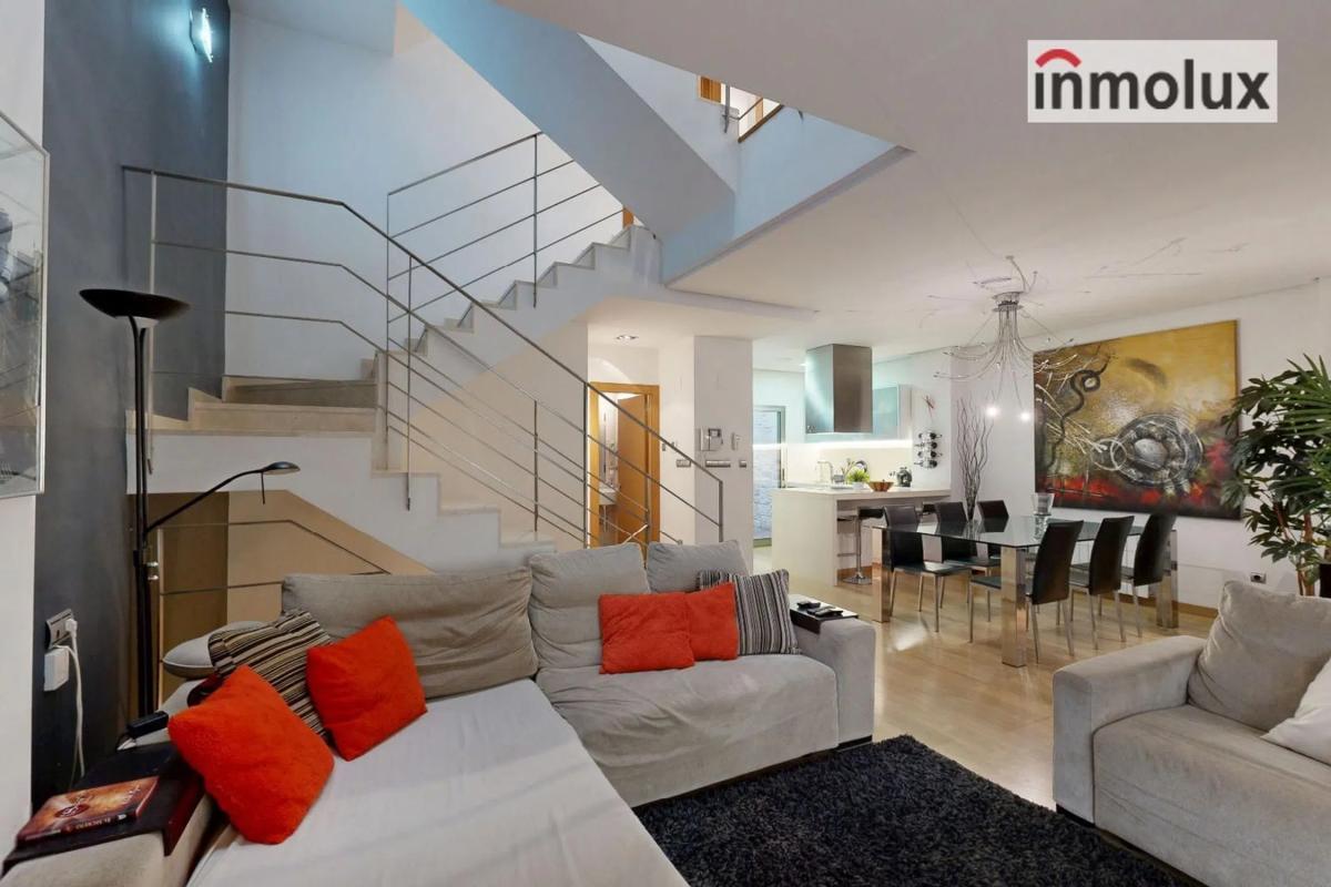 Sale of independent chalet in Calle Alfonso X El Sabio, Elche / Elx
photo 5