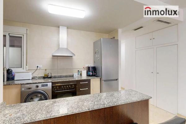 Venta de piso en Avenida Novelda, Alicante / Alacant
thumbnail 1