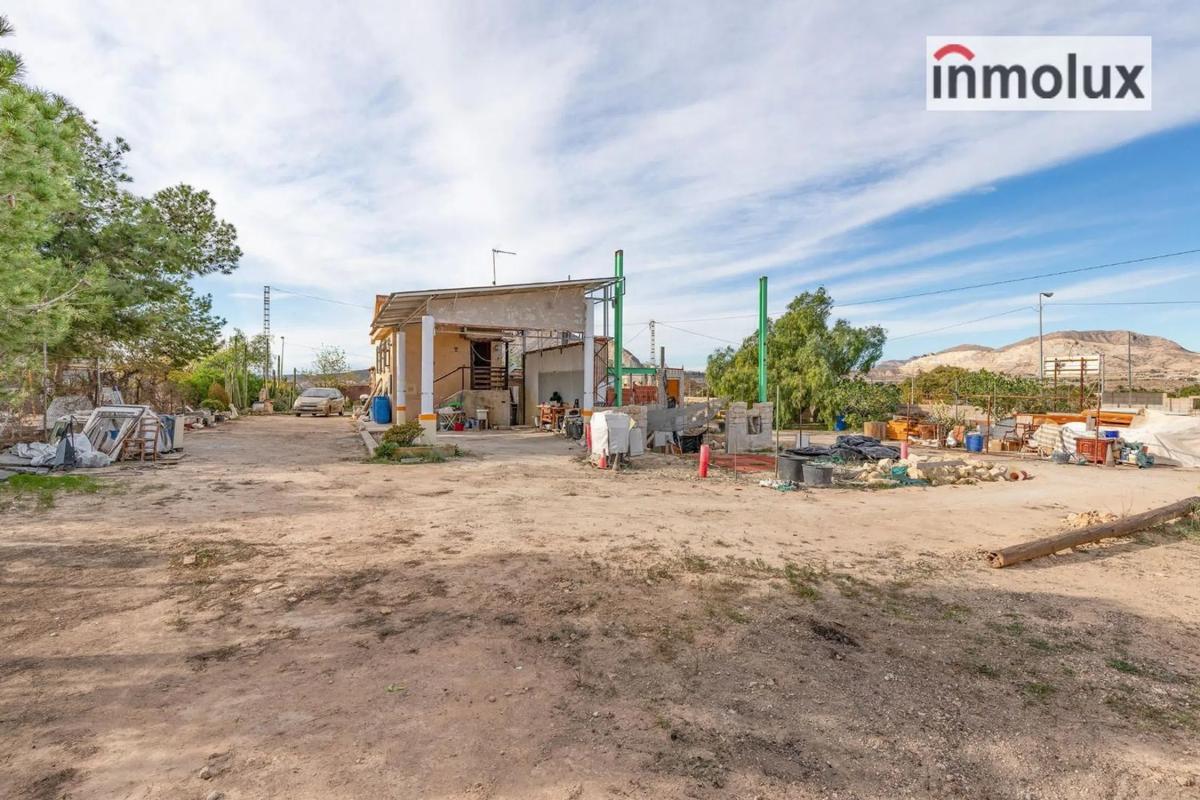 Venta de chalet independiente en Camino de Pepe Campaneta, Alicante / Alacant
 photo 3