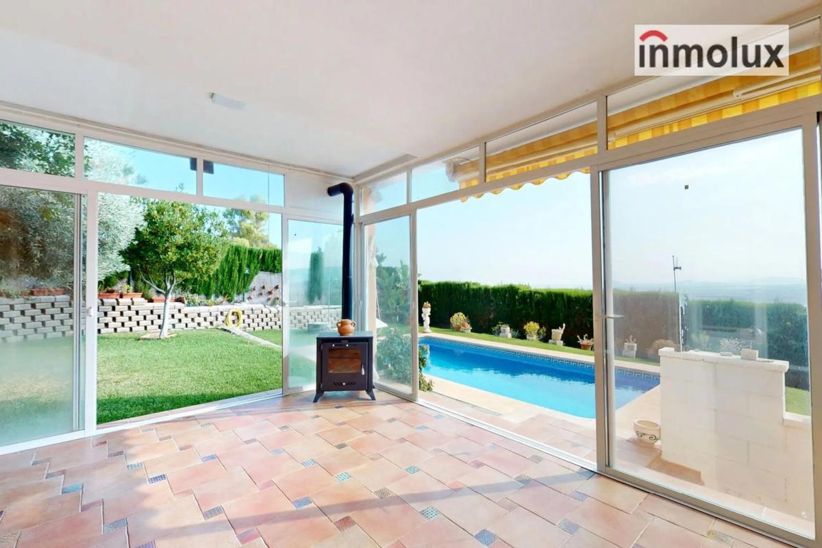 Sale of independent chalet in Avenida Les Comarques, Busot
 photo 5
