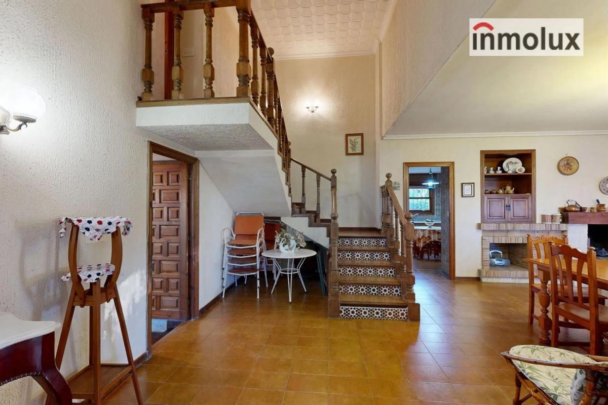 Продажа отдельного шале в  Calle Galatea, Эль Кампельо photo 5