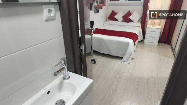 Habitación en piso compartido en alquiler en Alcalá de Henares thumbnail 1