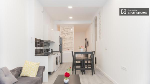 Estudio en alquiler en Carrer de Fra Joan de Monzó, València thumbnail 2